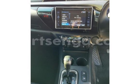 Nunua Ilio tumika Toyota Hilux White Gari ndani ya Mbabane nchini Manzini Nunua Ilio tumika Toyota Hilux White Gari ndani ya Mbabane nchini Manzini