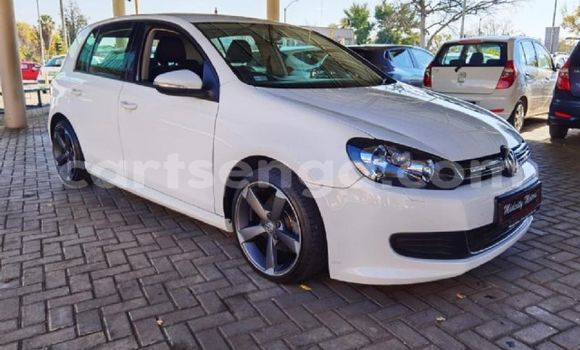 Nunua Ilio tumika Volkswagen Golf White Gari ndani ya Mbabane nchini Manzini