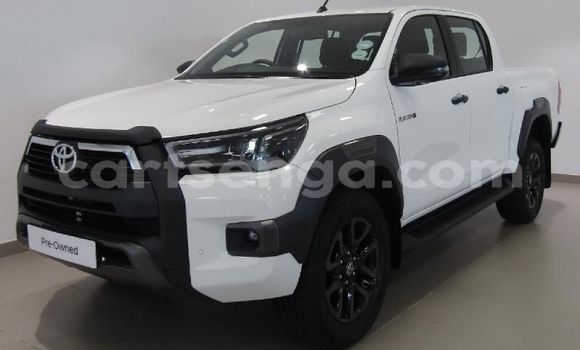 Buy Used Toyota Hilux White Car in Mbabane in Manzini
