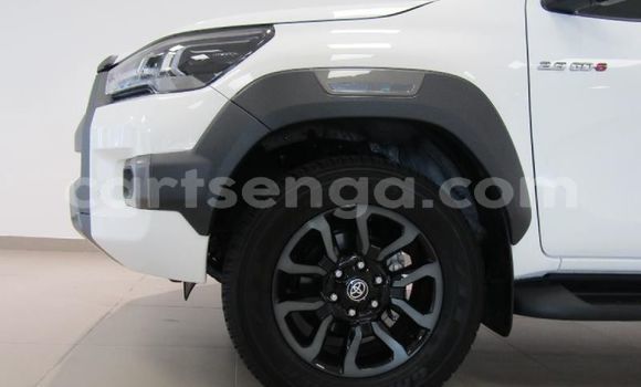 Nunua Ilio tumika Toyota Hilux White Gari ndani ya Mbabane nchini Manzini Nunua Ilio tumika Toyota Hilux White Gari ndani ya Mbabane nchini Manzini