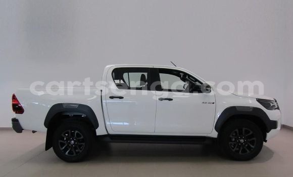 Nunua Ilio tumika Toyota Hilux White Gari ndani ya Mbabane nchini Manzini Nunua Ilio tumika Toyota Hilux White Gari ndani ya Mbabane nchini Manzini