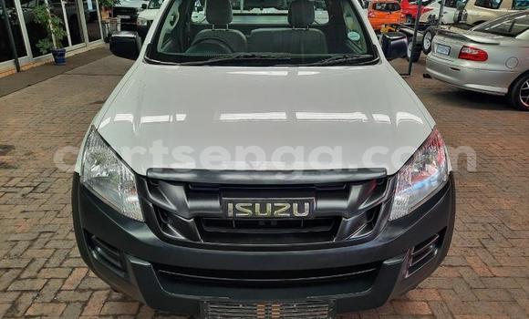 Nunua Ilio tumika Isuzu KB White Gari ndani ya Kwaluseni nchini Manzini Nunua Ilio tumika Isuzu KB White Gari ndani ya Kwaluseni nchini Manzini