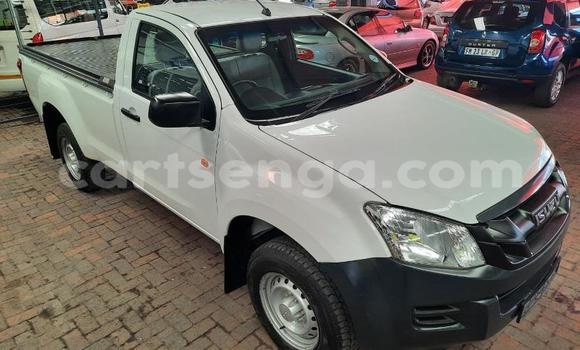 Nunua Ilio tumika Isuzu KB White Gari ndani ya Kwaluseni nchini Manzini Nunua Ilio tumika Isuzu KB White Gari ndani ya Kwaluseni nchini Manzini