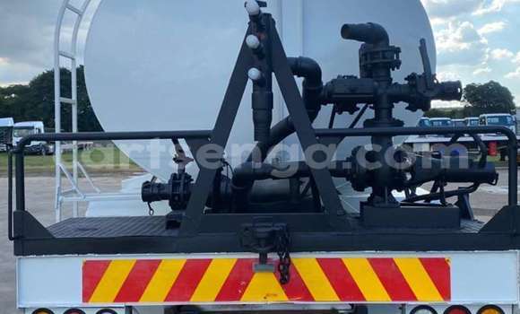 Buy Used Nissan UD White Truck in Mbabane in Manzini Buy Used Nissan UD White Truck in Mbabane in Manzini