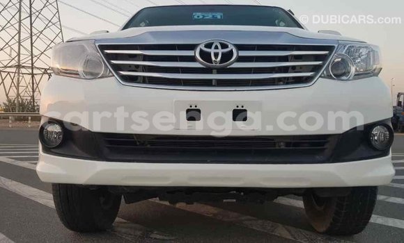 Buy Import Toyota Fortuner White Car in Import - Dubai in Hhohho Buy Import Toyota Fortuner White Car in Import - Dubai in Hhohho