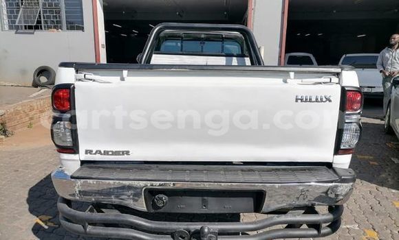 Buy Used Toyota Hilux White Car in Mbabane in Manzini Buy Used Toyota Hilux White Car in Mbabane in Manzini