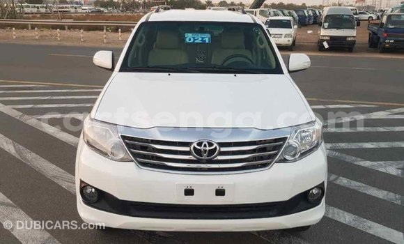 Buy Import Toyota Fortuner White Car in Import - Dubai in Hhohho Buy Import Toyota Fortuner White Car in Import - Dubai in Hhohho