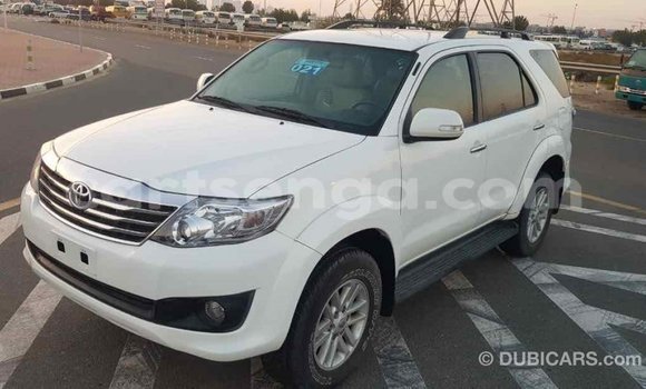Buy Import Toyota Fortuner White Car in Import - Dubai in Hhohho Buy Import Toyota Fortuner White Car in Import - Dubai in Hhohho