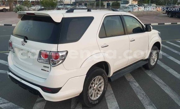Buy Import Toyota Fortuner White Car in Import - Dubai in Hhohho Buy Import Toyota Fortuner White Car in Import - Dubai in Hhohho