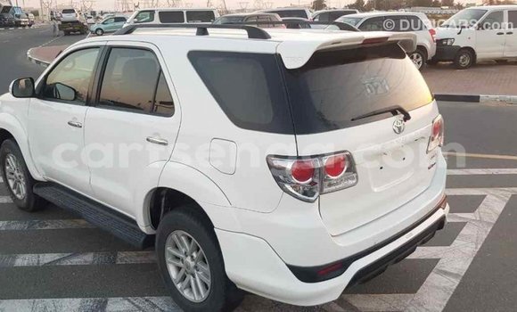 Buy Import Toyota Fortuner White Car in Import - Dubai in Hhohho Buy Import Toyota Fortuner White Car in Import - Dubai in Hhohho