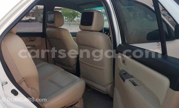 Buy Import Toyota Fortuner White Car in Import - Dubai in Hhohho Buy Import Toyota Fortuner White Car in Import - Dubai in Hhohho