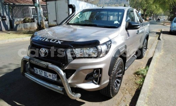 Nunua Ilio tumika Toyota Hilux Brown Gari ndani ya Big Bend nchini Wilaya ya Lubombo Nunua Ilio tumika Toyota Hilux Brown Gari ndani ya Big Bend nchini Wilaya ya Lubombo
