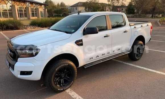 Nunua Ilio tumika Ford Ranger White Gari ndani ya Big Bend nchini Wilaya ya Lubombo Nunua Ilio tumika Ford Ranger White Gari ndani ya Big Bend nchini Wilaya ya Lubombo