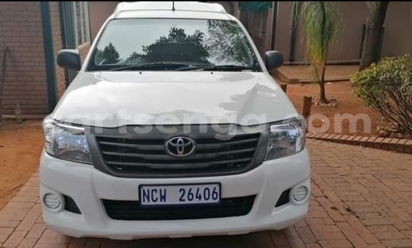 Nunua Ilio tumika Toyota Hilux White Gari ndani ya Big Bend nchini Lubombo Nunua Ilio tumika Toyota Hilux White Gari ndani ya Big Bend nchini Lubombo