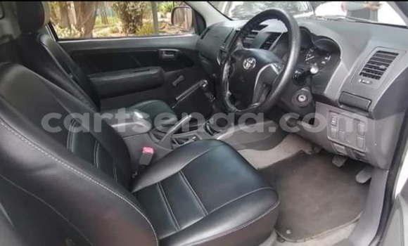 Nunua Ilio tumika Toyota Hilux White Gari ndani ya Big Bend nchini Lubombo Nunua Ilio tumika Toyota Hilux White Gari ndani ya Big Bend nchini Lubombo