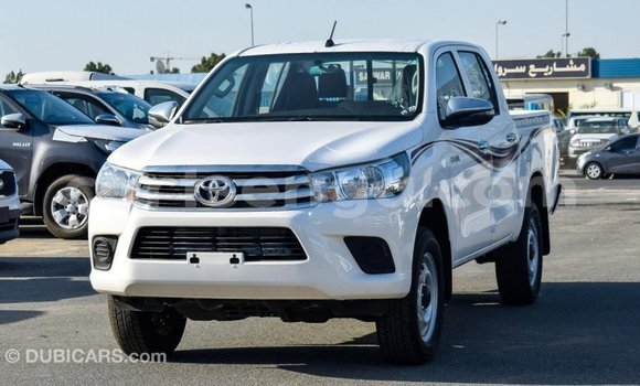 Nunua Imported Toyota Hilux White Gari ndani ya Import - Dubai nchini Hhohho Nunua Imported Toyota Hilux White Gari ndani ya Import - Dubai nchini Hhohho