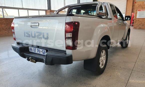 Acheter Occasion Voiture Isuzu KB Gris à Mbabane, Manzini Acheter Occasion Voiture Isuzu KB Gris à Mbabane, Manzini