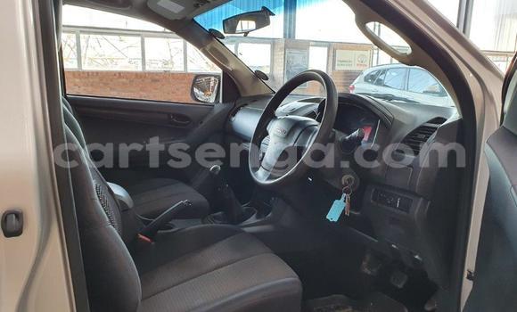 Acheter Occasion Voiture Isuzu KB Gris à Mbabane, Manzini Acheter Occasion Voiture Isuzu KB Gris à Mbabane, Manzini