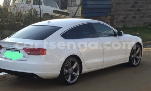 Nunua Ilio tumika Audi A5 White Gari ndani ya Mbabane nchini Manzini Nunua Ilio tumika Audi A5 White Gari ndani ya Mbabane nchini Manzini