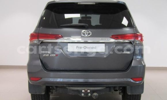 Buy Used Toyota Fortuner Brown Car in Mbabane in Manzini Buy Used Toyota Fortuner Brown Car in Mbabane in Manzini