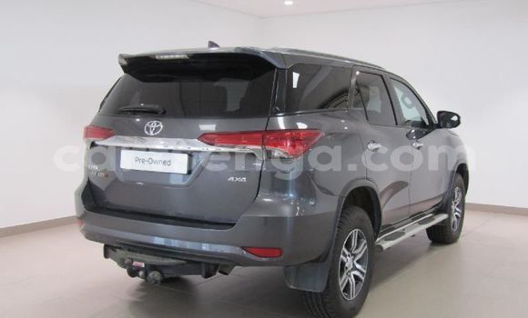 Buy Used Toyota Fortuner Brown Car in Mbabane in Manzini Buy Used Toyota Fortuner Brown Car in Mbabane in Manzini