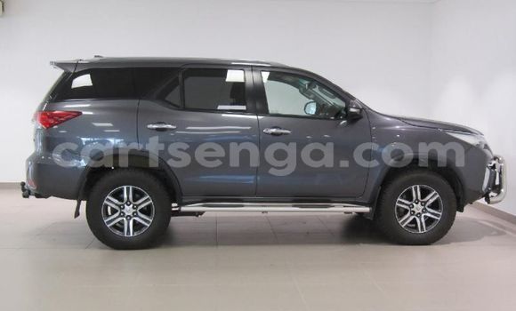 Buy Used Toyota Fortuner Brown Car in Mbabane in Manzini Buy Used Toyota Fortuner Brown Car in Mbabane in Manzini