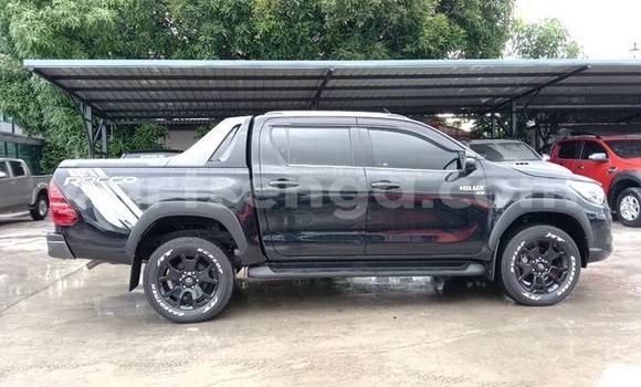 Buy Used Toyota Hiluxe Revo Black Car in Mbabane in Manzini Buy Used Toyota Hiluxe Revo Black Car in Mbabane in Manzini