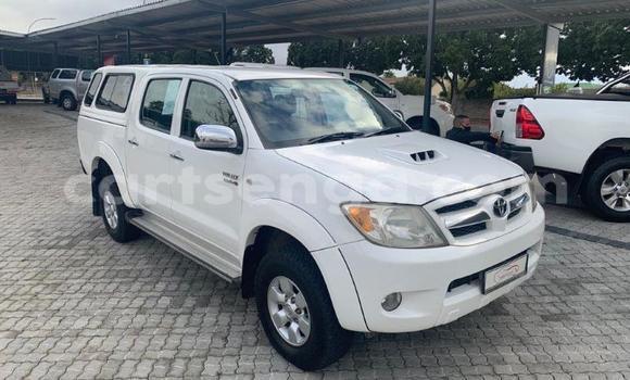 Buy Used Toyota Hilux White Car in Hlatikulu in Shiselweni District Buy Used Toyota Hilux White Car in Hlatikulu in Shiselweni District