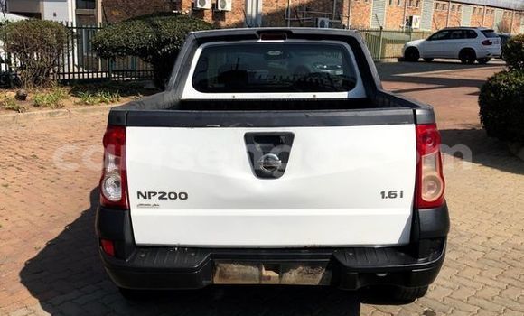 Buy Used Nissan Pickup White Car in Mbabane in Manzini Buy Used Nissan Pickup White Car in Mbabane in Manzini