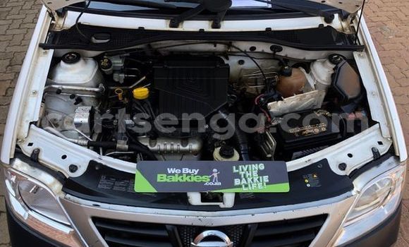 Buy Used Nissan Pickup White Car in Mbabane in Manzini Buy Used Nissan Pickup White Car in Mbabane in Manzini