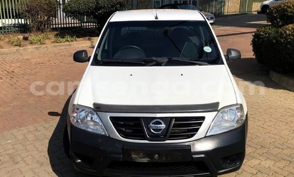 Buy Used Nissan Pickup White Car in Mbabane in Manzini Buy Used Nissan Pickup White Car in Mbabane in Manzini