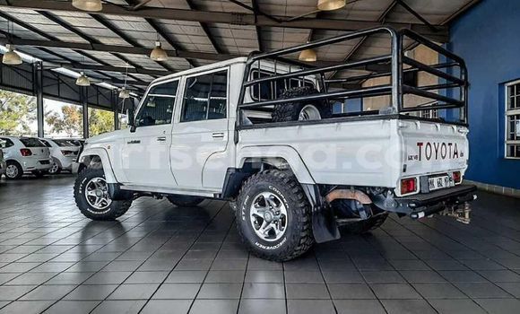 Buy Used Toyota Land Cruiser Brown Car in Mbabane in Manzini Buy Used Toyota Land Cruiser Brown Car in Mbabane in Manzini