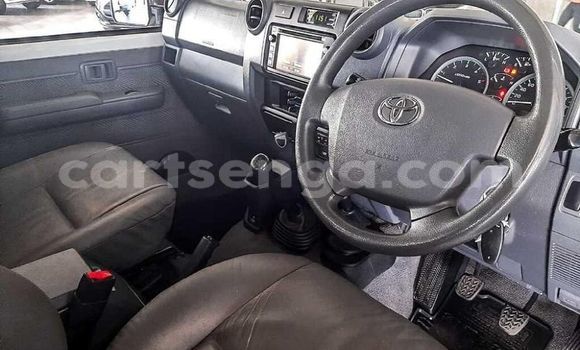 Buy Used Toyota Land Cruiser Brown Car in Mbabane in Manzini Buy Used Toyota Land Cruiser Brown Car in Mbabane in Manzini