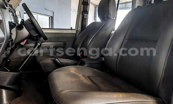 Buy Used Toyota Land Cruiser Brown Car in Mbabane in Manzini Buy Used Toyota Land Cruiser Brown Car in Mbabane in Manzini