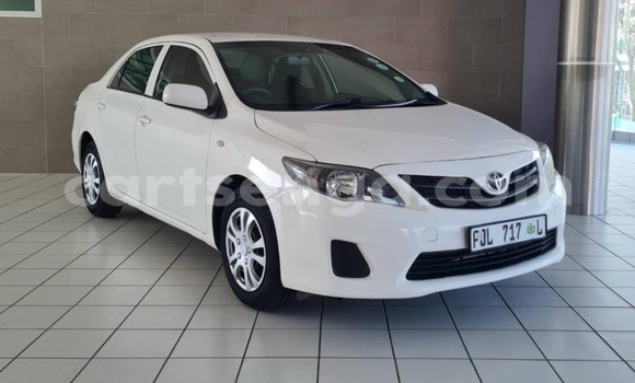 Nunua Ilio tumika Toyota Corolla White Gari ndani ya Malkerns nchini Manzini