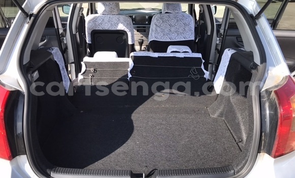 Acheter Occasion Voiture Toyota Runx Gris à Ezulwini, Hhohho Acheter Occasion Voiture Toyota Runx Gris à Ezulwini, Hhohho