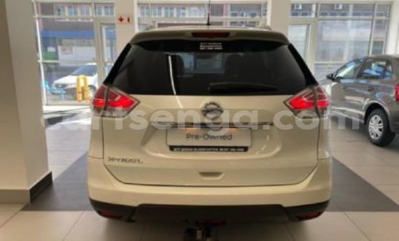 Nunua Ilio tumika Nissan Exa White Gari ndani ya Ezulwini nchini Hhohho Nunua Ilio tumika Nissan Exa White Gari ndani ya Ezulwini nchini Hhohho