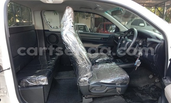 Buy Used Toyota Hilux White Car in Mbabane in Manzini Buy Used Toyota Hilux White Car in Mbabane in Manzini
