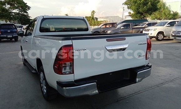 Buy Used Toyota Hilux White Car in Mbabane in Manzini Buy Used Toyota Hilux White Car in Mbabane in Manzini
