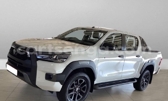 Nunua Ilio tumika Toyota Hilux White Gari ndani ya Manzini nchini Manzini Nunua Ilio tumika Toyota Hilux White Gari ndani ya Manzini nchini Manzini