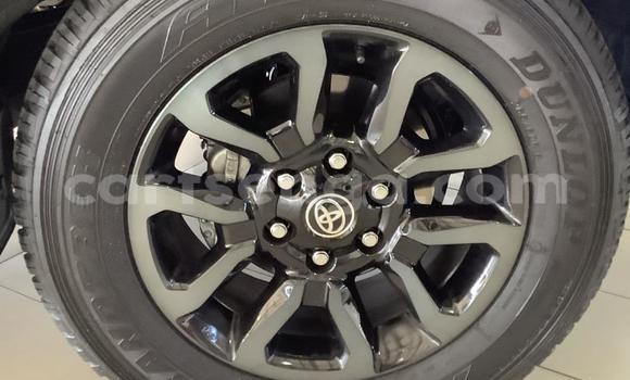 Nunua Ilio tumika Toyota Hilux White Gari ndani ya Manzini nchini Manzini Nunua Ilio tumika Toyota Hilux White Gari ndani ya Manzini nchini Manzini