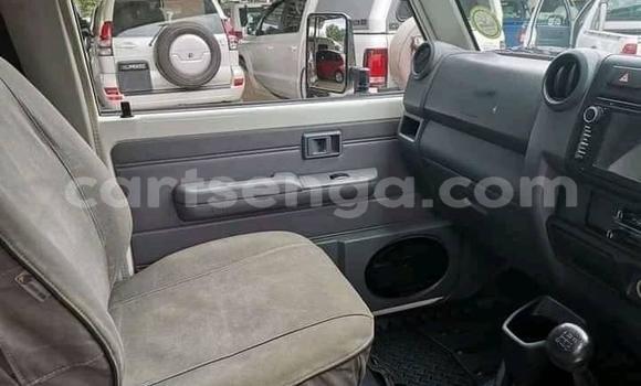 Buy Used Toyota Land Cruiser White Car in Mbabane in Manzini Buy Used Toyota Land Cruiser White Car in Mbabane in Manzini