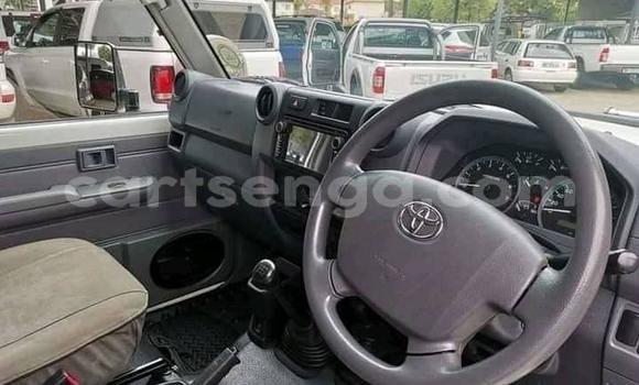 Buy Used Toyota Land Cruiser White Car in Mbabane in Manzini Buy Used Toyota Land Cruiser White Car in Mbabane in Manzini