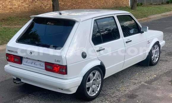 Acheter Occasion Voiture Volkswagen Golf Blanc à Ezulwini, Hhohho Acheter Occasion Voiture Volkswagen Golf Blanc à Ezulwini, Hhohho