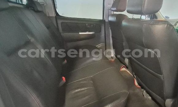 Nunua Ilio tumika Toyota Hilux White Gari ndani ya Big Bend nchini Lubombo Nunua Ilio tumika Toyota Hilux White Gari ndani ya Big Bend nchini Lubombo