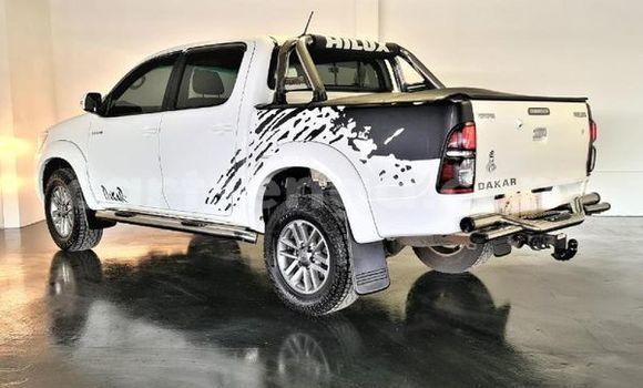 Nunua Ilio tumika Toyota Hilux White Gari ndani ya Big Bend nchini Lubombo Nunua Ilio tumika Toyota Hilux White Gari ndani ya Big Bend nchini Lubombo