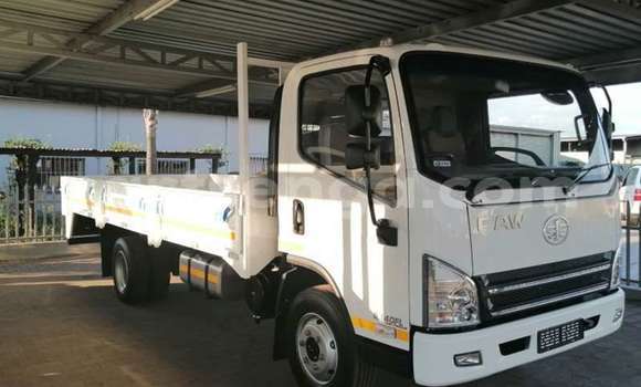 Buy Used Mitsubishi L400 White Truck in Mbabane in Manzini Buy Used Mitsubishi L400 White Truck in Mbabane in Manzini