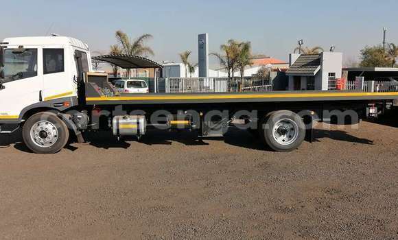Buy Used Mitsubishi L400 White Truck in Mbabane in Manzini Buy Used Mitsubishi L400 White Truck in Mbabane in Manzini