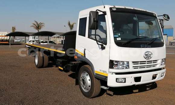 Buy Used Mitsubishi L400 White Truck in Mbabane in Manzini Buy Used Mitsubishi L400 White Truck in Mbabane in Manzini