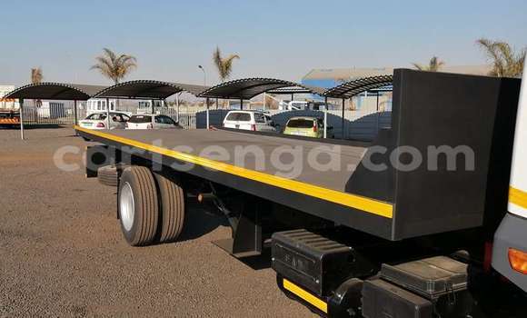 Buy Used Mitsubishi L400 White Truck in Mbabane in Manzini Buy Used Mitsubishi L400 White Truck in Mbabane in Manzini